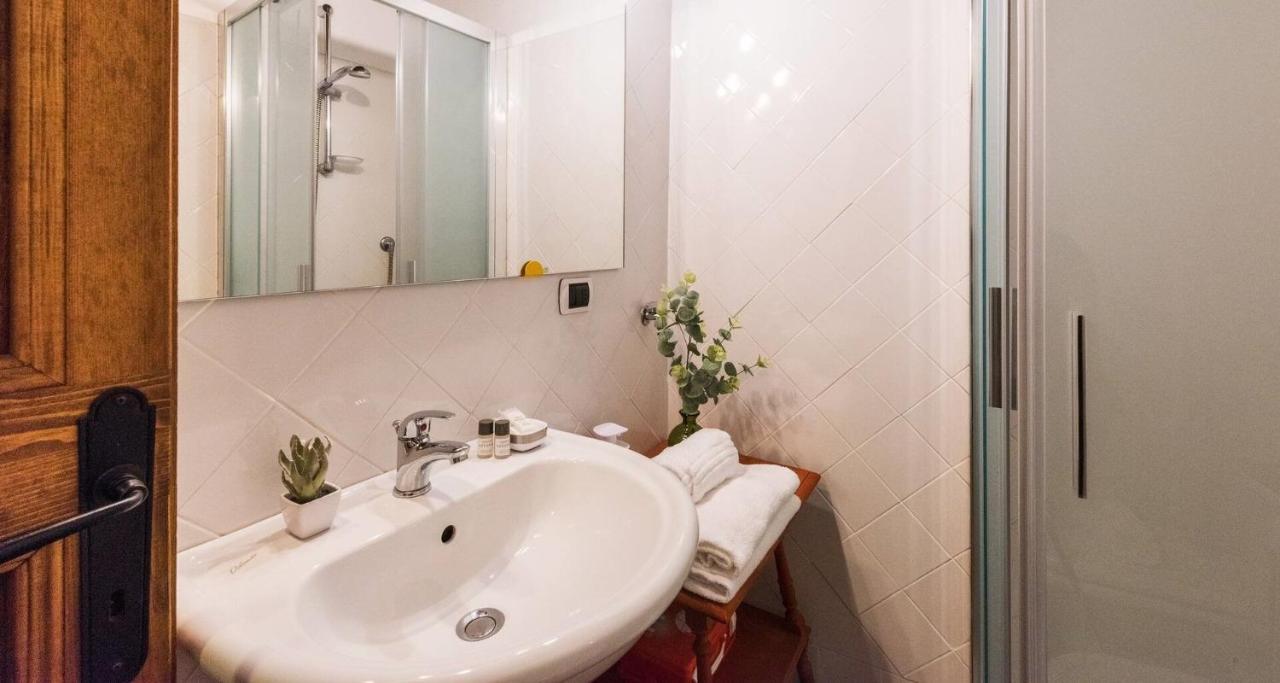 Rustico Ed Elegante Molina 3 By Holiday Solutions Orsenigo Buitenkant foto